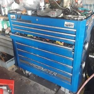 Meet your Posher, Edward m